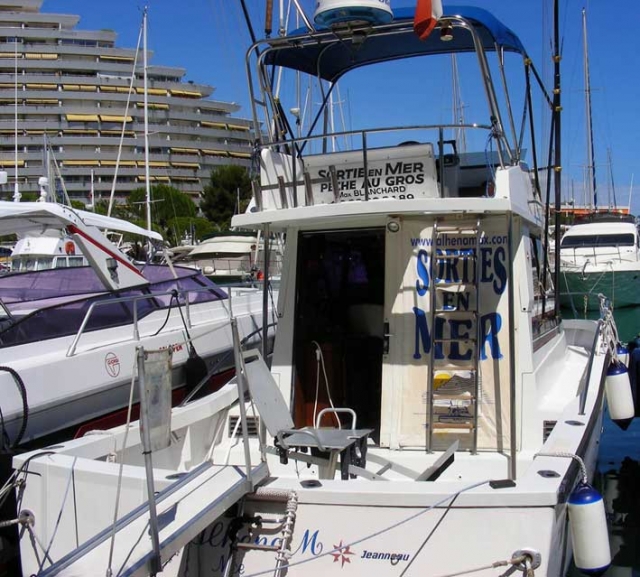  El barco pesquero Alhena 